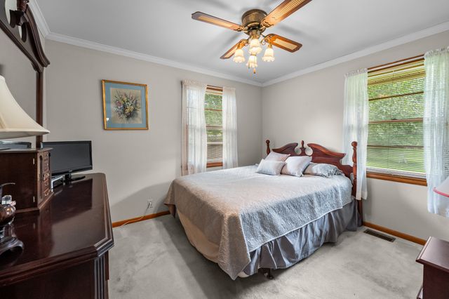 102 Robinhood Cir, Hendersonville, TN 37075