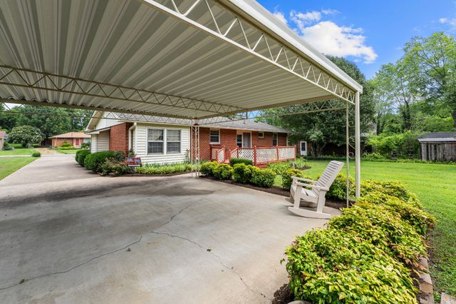 102 Robinhood Cir, Hendersonville, TN 37075