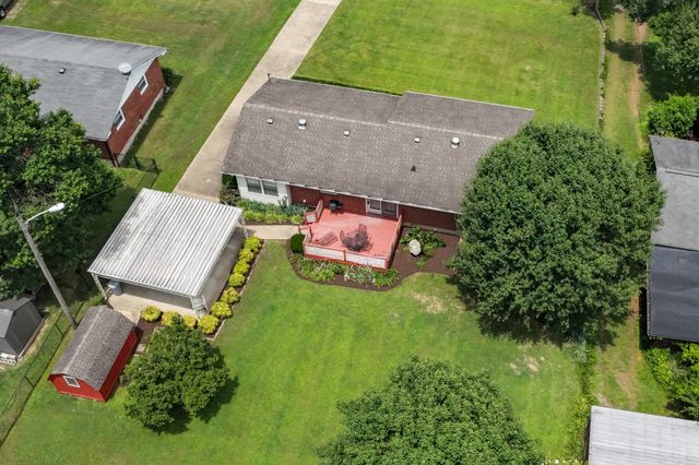 102 Robinhood Cir, Hendersonville, TN 37075