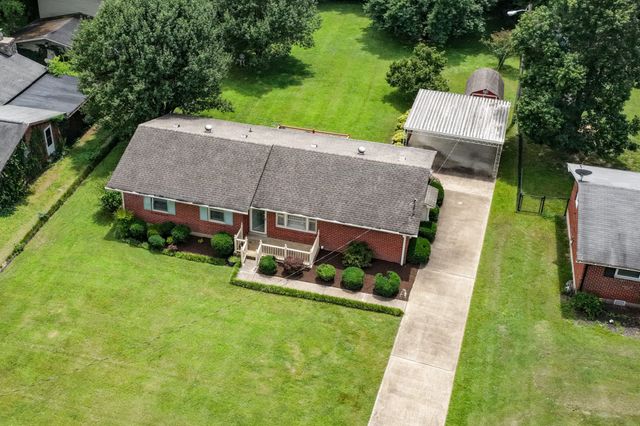 102 Robinhood Cir, Hendersonville, TN 37075
