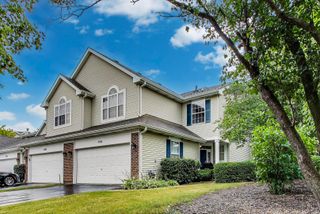 1996 Blackberry Lane, Hoffman Estates, IL 60169