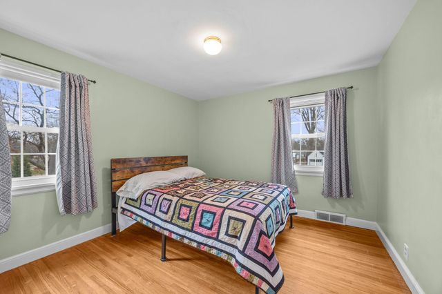 571 Juul Road SW, Hutchinson, MN 55350