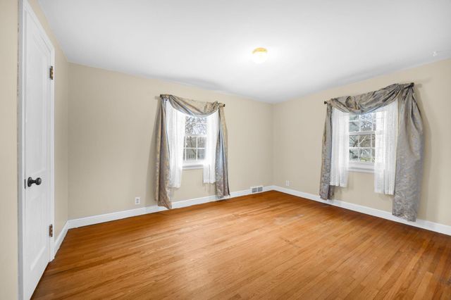 571 Juul Road SW, Hutchinson, MN 55350