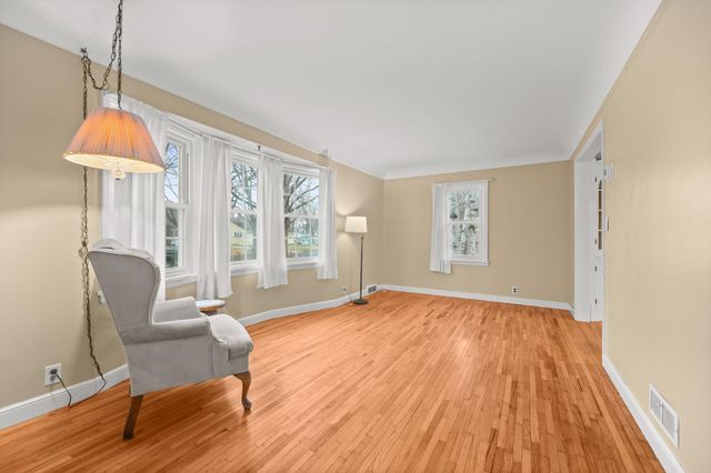 571 Juul Road SW, Hutchinson, MN 55350