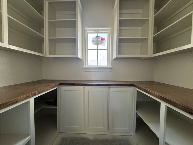 4641 River Valley Drive, Bryan, TX 77808