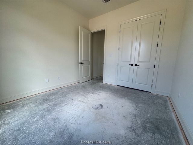 4641 River Valley Drive, Bryan, TX 77808