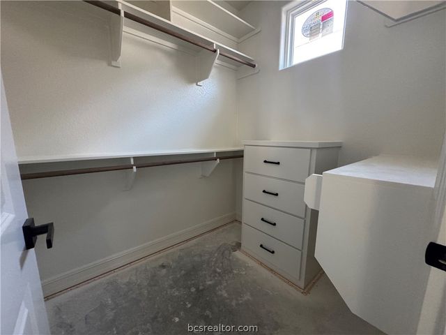 4641 River Valley Drive, Bryan, TX 77808