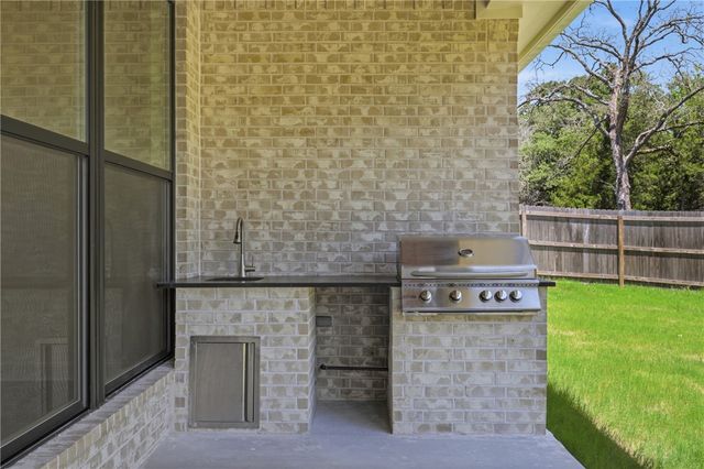 4641 River Valley Drive, Bryan, TX 77808