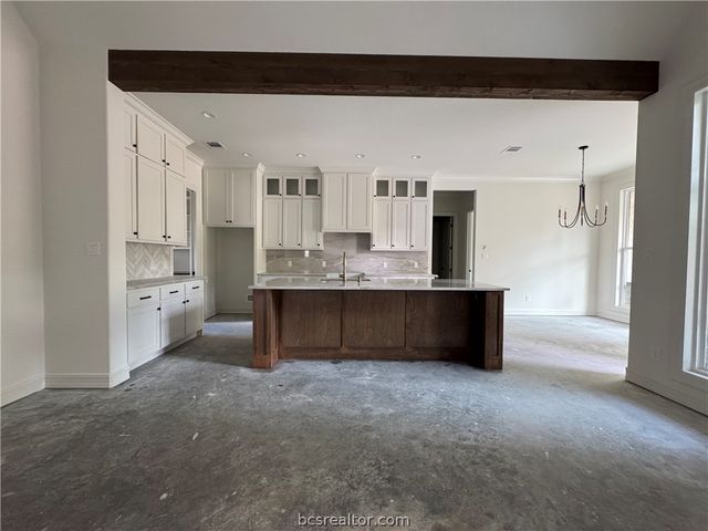 4641 River Valley Drive, Bryan, TX 77808