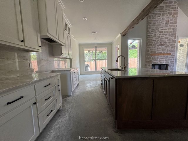 4641 River Valley Drive, Bryan, TX 77808