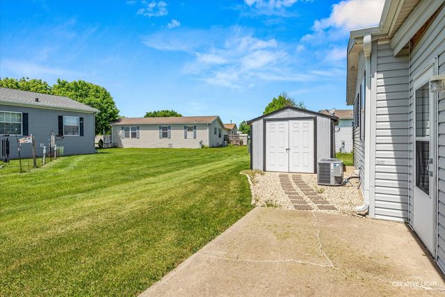 463 Meadowlark Circle B, Sandwich, IL 60548