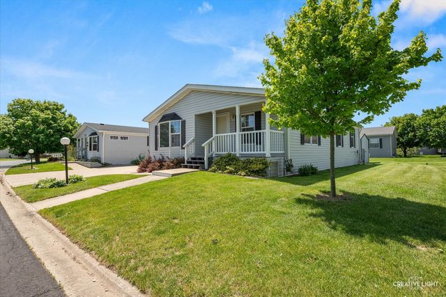 463 Meadowlark Circle B, Sandwich, IL 60548