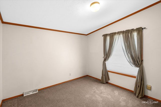 463 Meadowlark Circle B, Sandwich, IL 60548