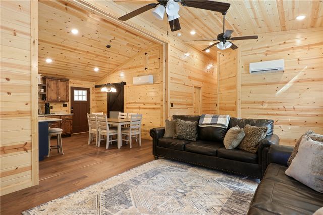 351 Private Road 6294, Palestine, TX 75801