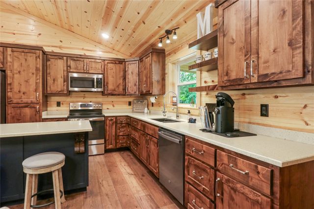 351 Private Road 6294, Palestine, TX 75801