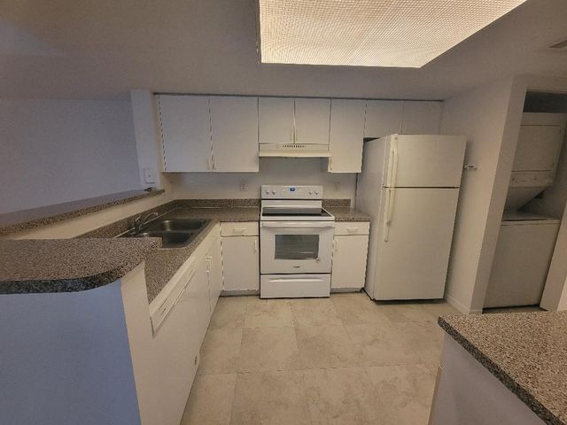 8955 Okeechobee Boulevard 206, West Palm Beach, FL 33411