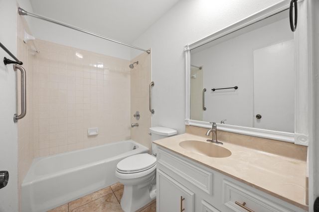 11512 Tin Cup DR 304, Austin, TX 78750