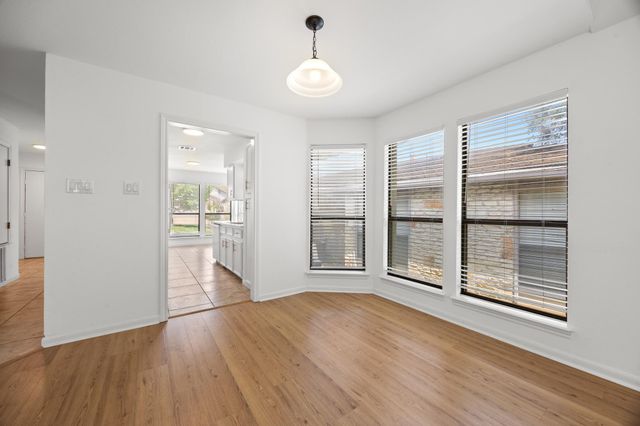 11512 Tin Cup DR 304, Austin, TX 78750