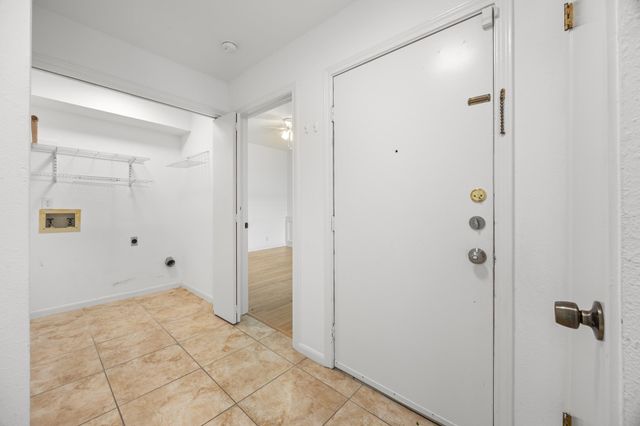 11512 Tin Cup DR 304, Austin, TX 78750