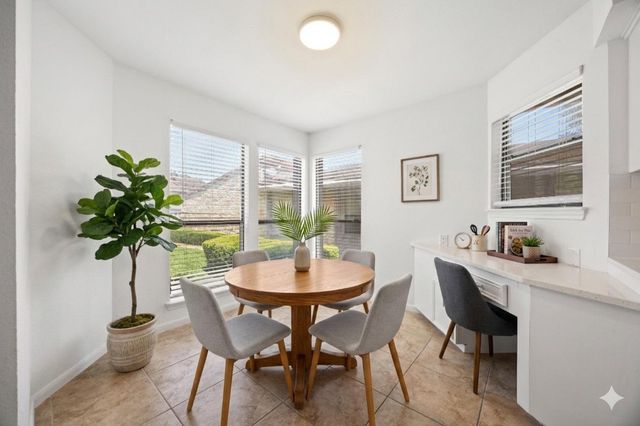 11512 Tin Cup DR 304, Austin, TX 78750