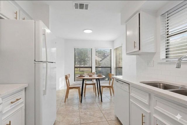 11512 Tin Cup DR 304, Austin, TX 78750