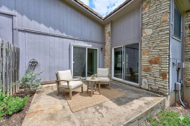 11512 Tin Cup DR 304, Austin, TX 78750