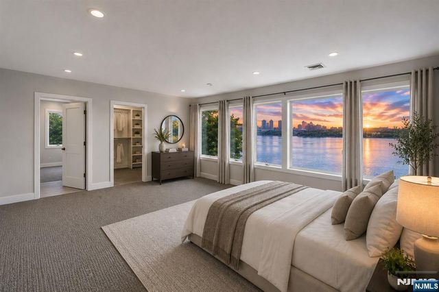 35 Shore Road, Edgewater, NJ 07020