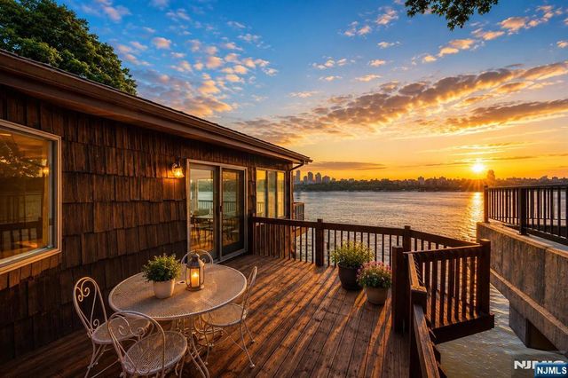35 Shore Road, Edgewater, NJ 07020