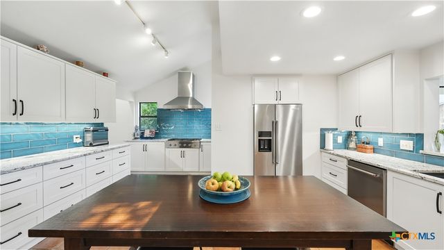 1817 Kuehler Avenue, New Braunfels, TX 78130