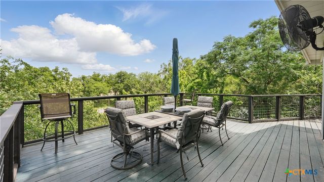 1817 Kuehler Avenue, New Braunfels, TX 78130