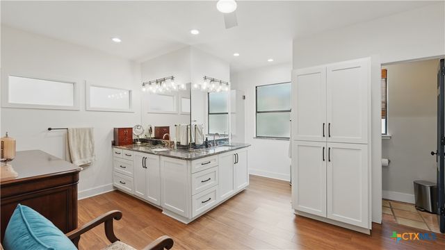 1817 Kuehler Avenue, New Braunfels, TX 78130