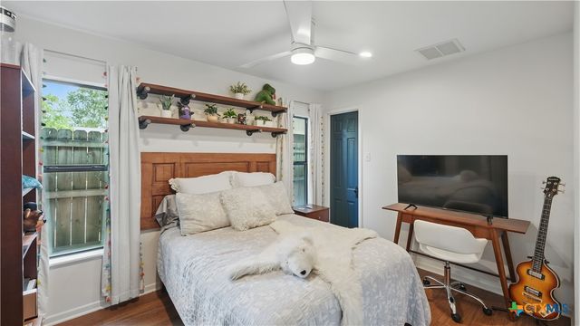 1817 Kuehler Avenue, New Braunfels, TX 78130