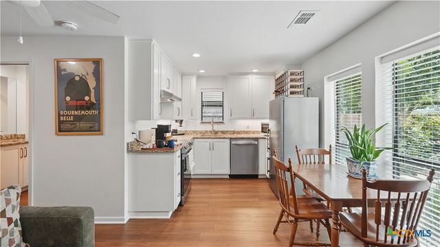 1817 Kuehler Avenue, New Braunfels, TX 78130