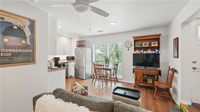 1817 Kuehler Avenue, New Braunfels, TX 78130