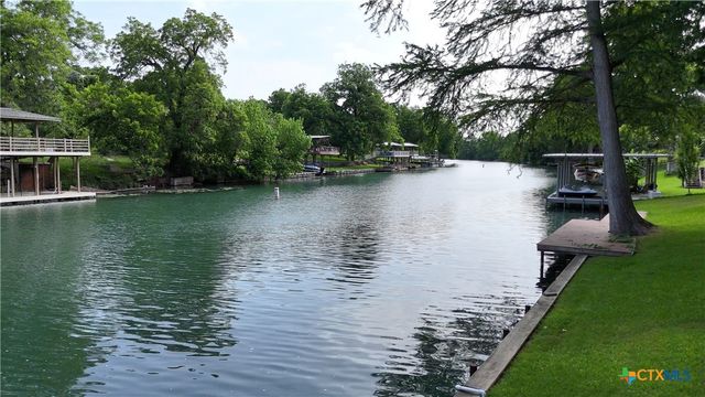 1817 Kuehler Avenue, New Braunfels, TX 78130