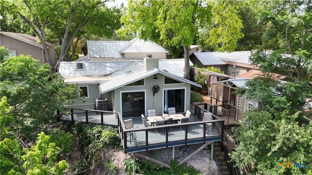 1817 Kuehler Avenue, New Braunfels, TX 78130