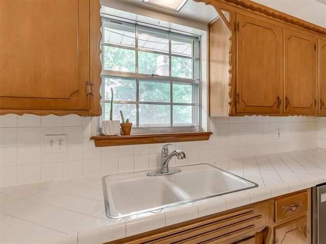 2613 N Vermont Avenue, Oklahoma City, OK 73107
