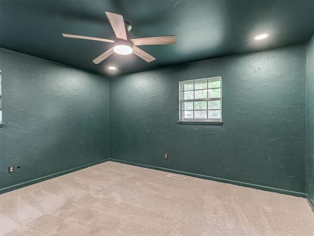 2613 N Vermont Avenue, Oklahoma City, OK 73107