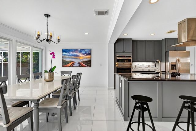 5641 ANTIETAM DRIVE, Sarasota, FL 34231