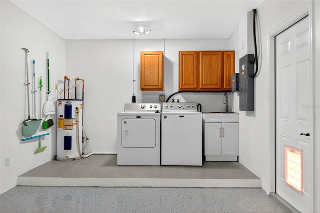 5641 ANTIETAM DRIVE, Sarasota, FL 34231