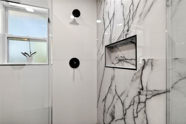 5641 ANTIETAM DRIVE, Sarasota, FL 34231