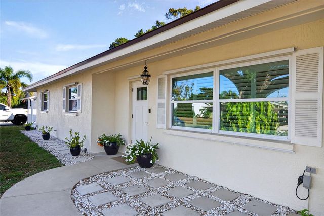 5641 ANTIETAM DRIVE, Sarasota, FL 34231