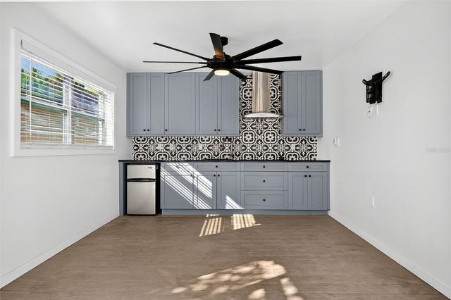 5641 ANTIETAM DRIVE, Sarasota, FL 34231