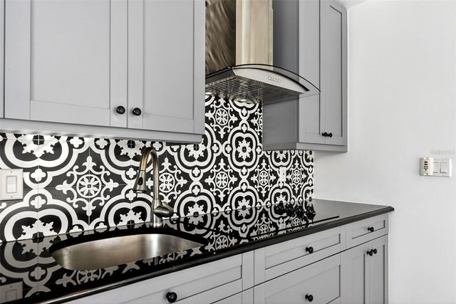 5641 ANTIETAM DRIVE, Sarasota, FL 34231