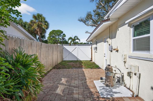 5641 ANTIETAM DRIVE, Sarasota, FL 34231