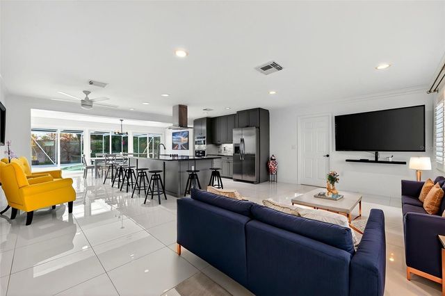 5641 ANTIETAM DRIVE, Sarasota, FL 34231