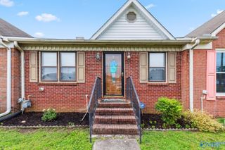 306 College Street Nw NW, Hartselle, AL 35640