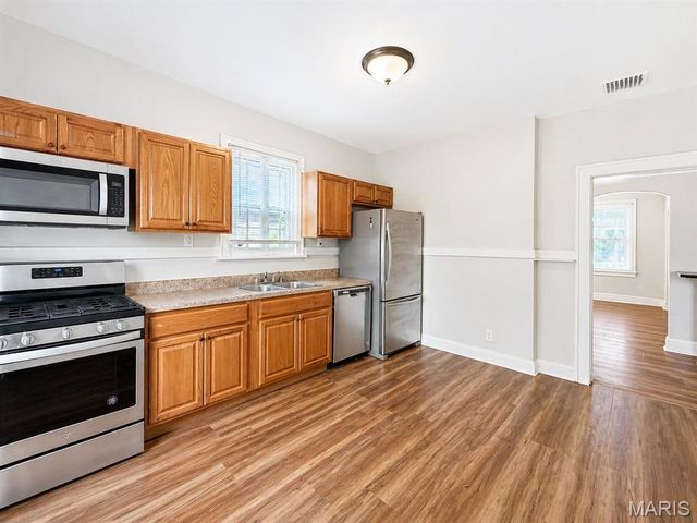 3860 Neosho Street, St Louis, MO 63116