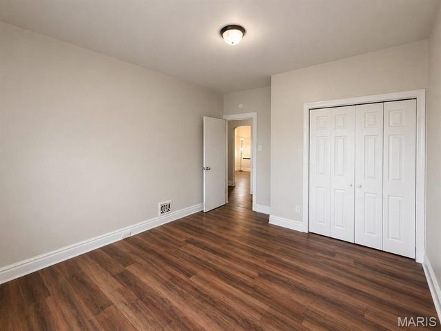 3860 Neosho Street, St Louis, MO 63116