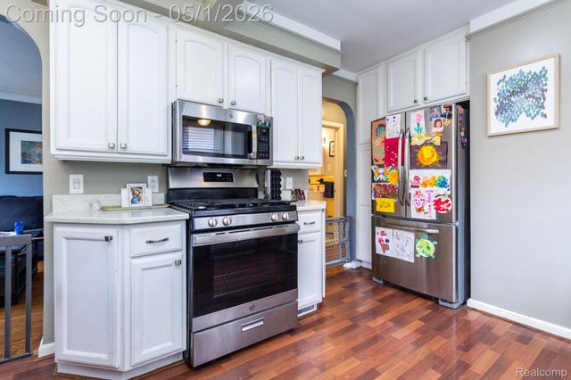 15289 Cleveland Avenue, Allen Park, MI 48101